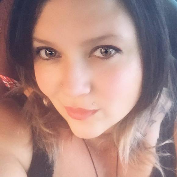 Meet your Posher, Amanda - Picture 1 of 1